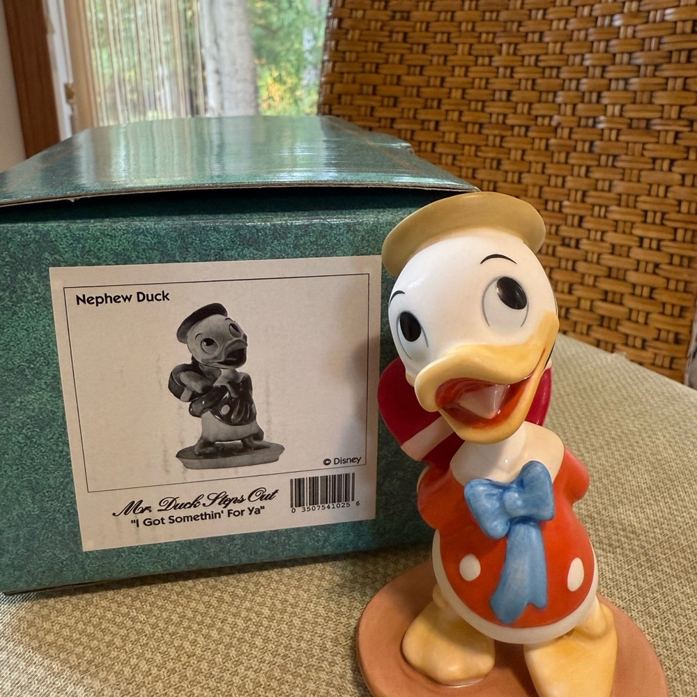 WDCC Nephew Duck - Me. Duck Signs Out - “I got something for ya”